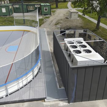 Multisports arenas 13 <p>The cooling unit transforms the playground in Zlate hory into an ice rink with high-quality ice in the winter months</p>